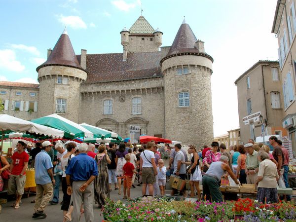 Aubenas straatmarkt